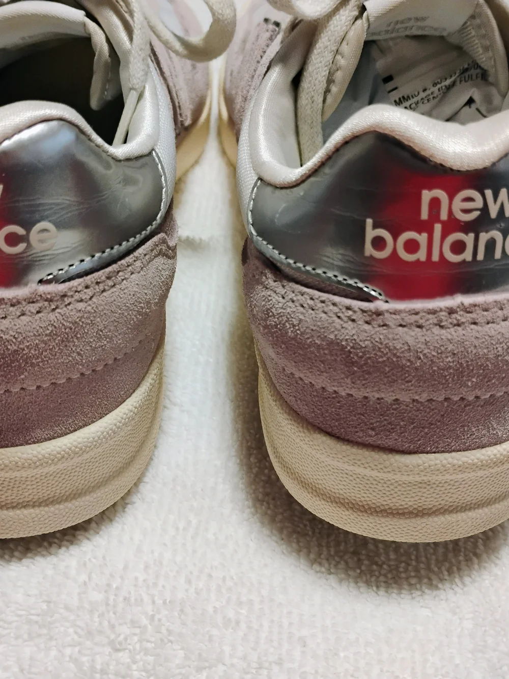 New Balance WRT 300G2 Women's Mushroom/Taupe Cream Suede Low Top Sneakers Size 9